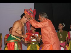 Dr.Shridhar Being Honored with royal Rajasthani Turban 