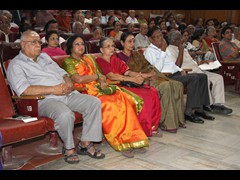 Receiving NGS Award in the presence of legendary  Dr.PadmaSubramaniam & Smt.Sudharani Raghupathy 